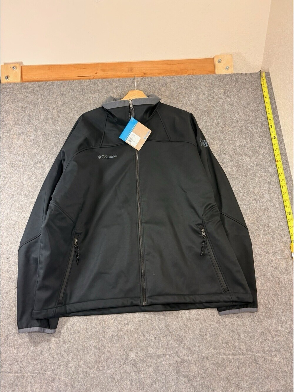 Columbia Men’s Black Full Zip Softshell Jacket Size 2XL
